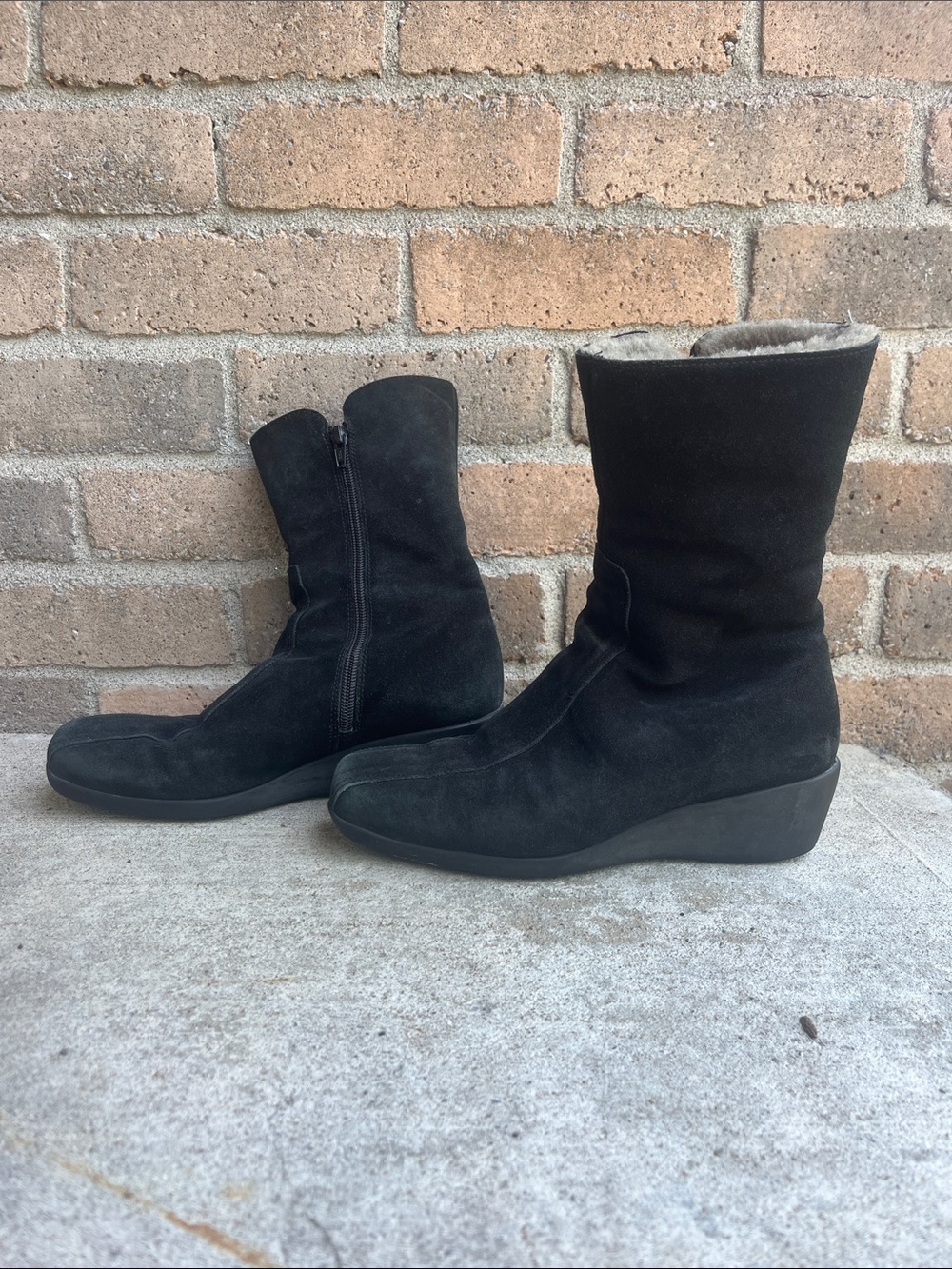 La CANADIENNE Black Suede Mid-Calf Wedge Winter Boots